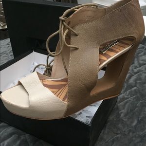 Matiko Women’s Paris Wedge